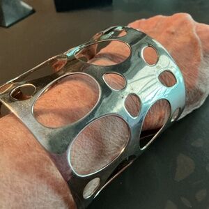 VINTAGE MOD  RETRO SUPER WIDE SILVERTONE CUTOUT CUFF